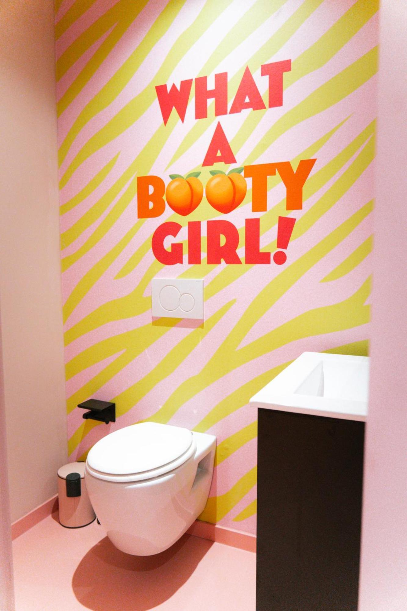Capsule Girl Power Spa - Balneo - Sauna - Karaoke - Billard - 2 Chambres Charleroi Exterior foto
