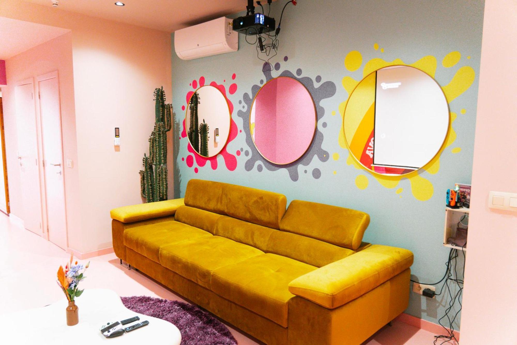 Capsule Girl Power Spa - Balneo - Sauna - Karaoke - Billard - 2 Chambres Charleroi Exterior foto